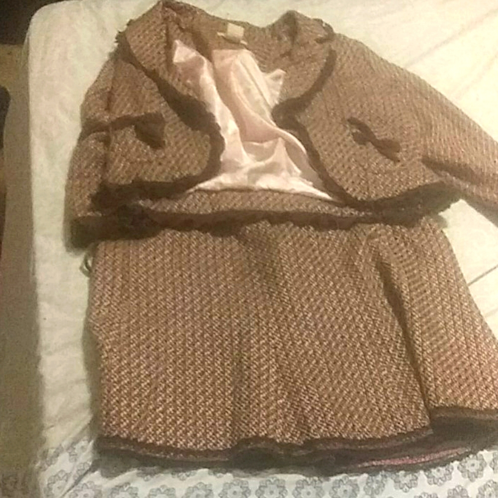 Shirt suit